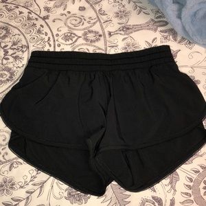 Lululemon Seek The Heat Short